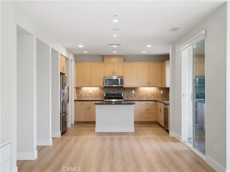 1 Vantis Drive, Aliso Viejo