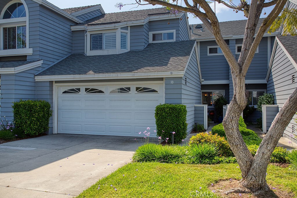 Welcome to Laurelmont! This Floor plan offers two Master Bedrooms - 10 Pepperwood, Aliso Viejo CA 92656 - photo 1
