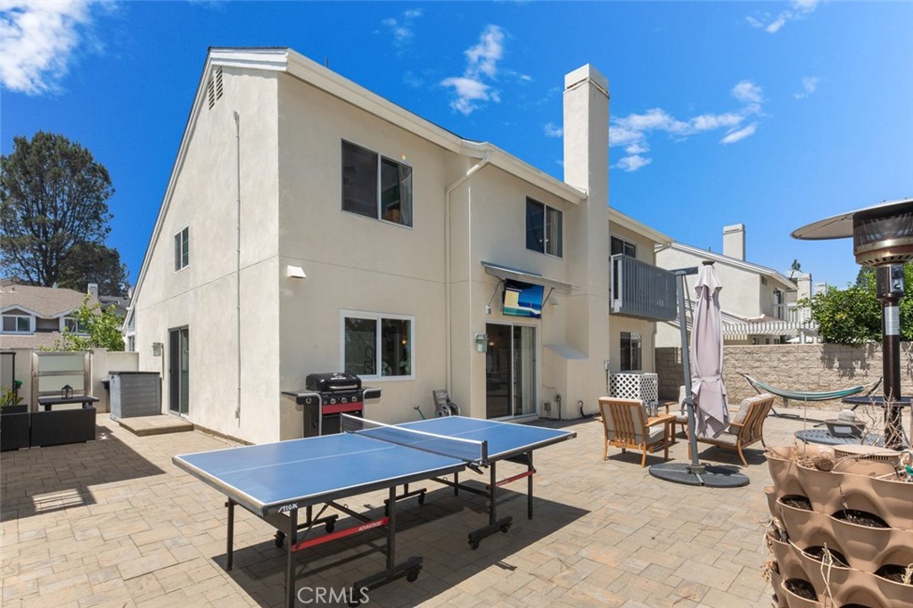 Inviting outdoor space with wrap around hardscape patios - 10 Windflower, Aliso Viejo CA 92656 - photo 11