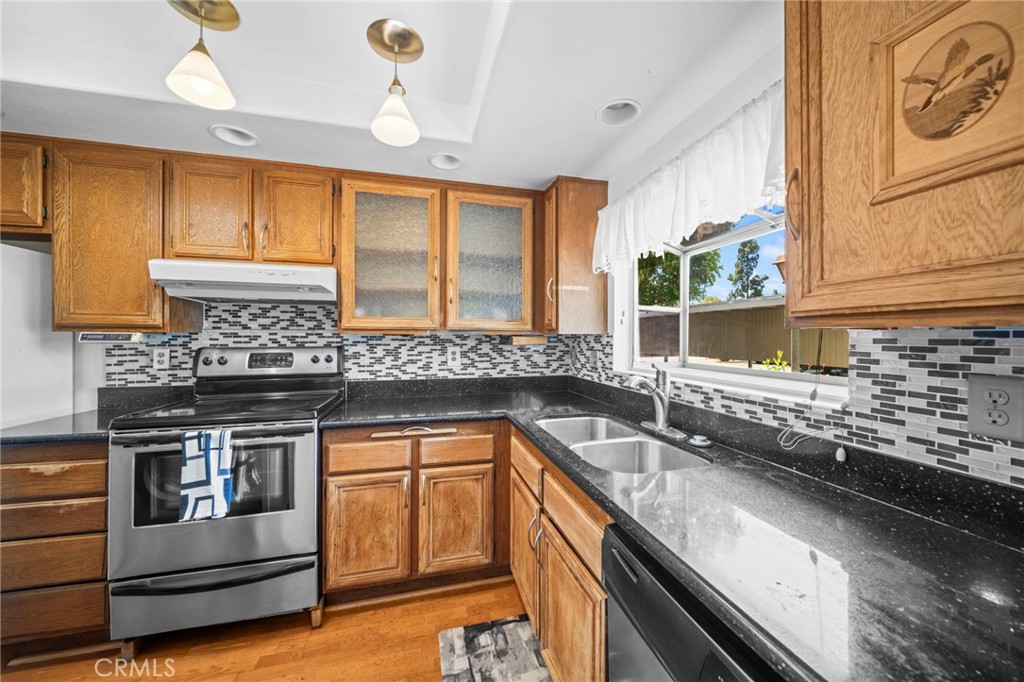 101 Dogwood, Aliso Viejo CA 92656 - photo 5
