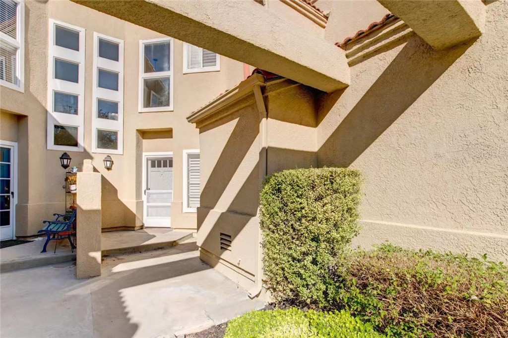 13 Giotto, Aliso Viejo CA 92656 - photo 2