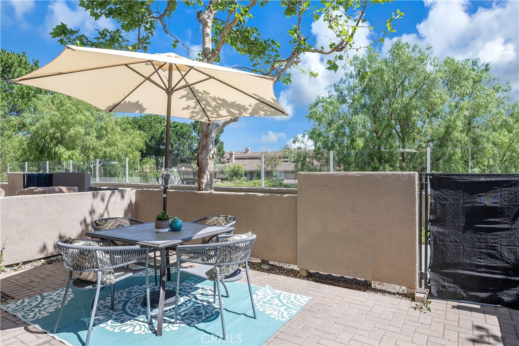 Welcome to 13 Silverwind, welcome to beach city living - 13 Silverwind, Aliso Viejo CA 92656 - photo 1