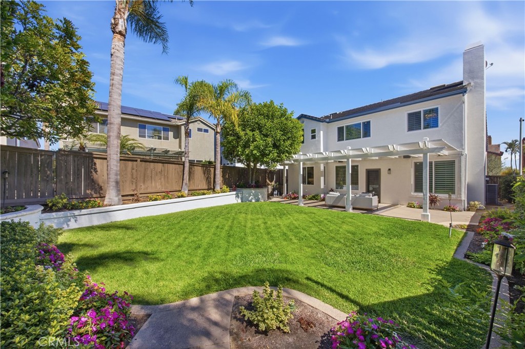 Freshly Landscaped backyard - 15 Key Largo, Aliso Viejo CA 92656 - photo 2