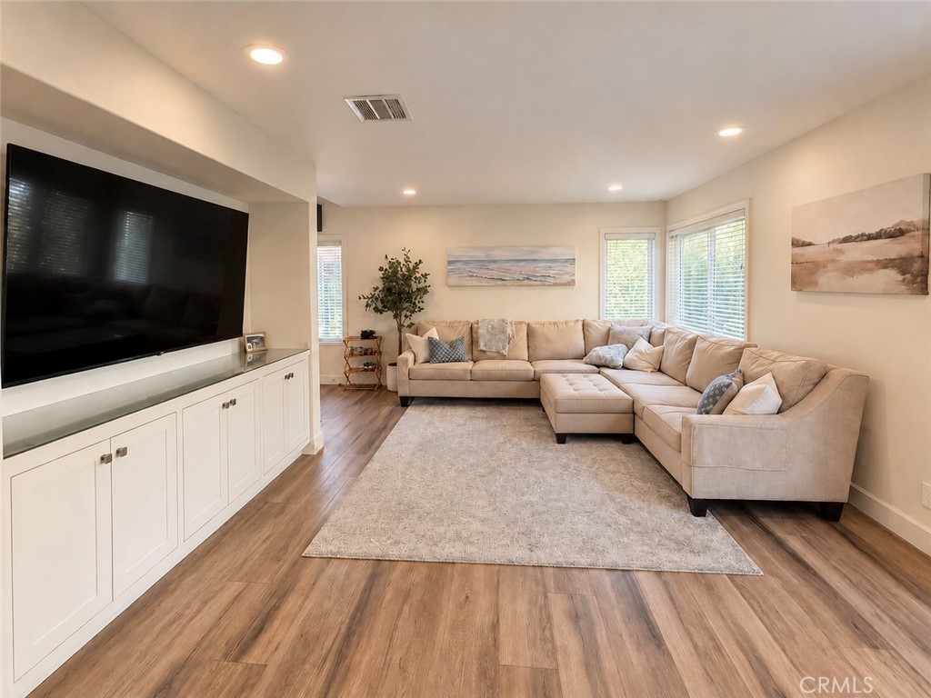 15 SHERRELWOOD Court, Aliso Viejo CA 92656 - photo 2