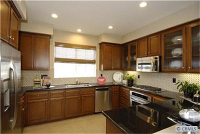 Gourmet kitchen, as shown in the model - 157 PLAYA Circle, Aliso Viejo CA 92656 - photo 1