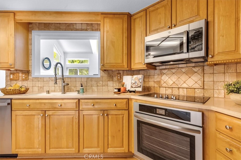 16 Pineoak, Aliso Viejo CA 92656 - photo 4