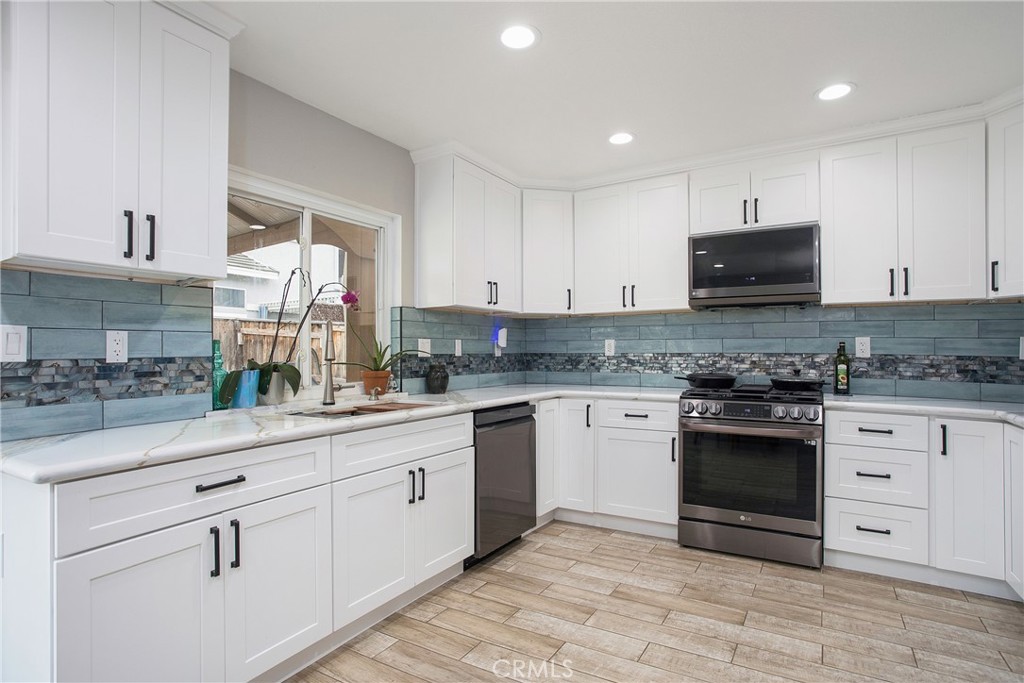 Updated and Remodeled Kitchen! - 16 Walnut Dr, Aliso Viejo CA 92656 - photo 1