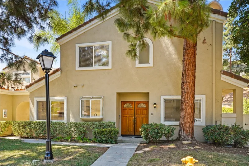 17 Barcelona, Aliso Viejo