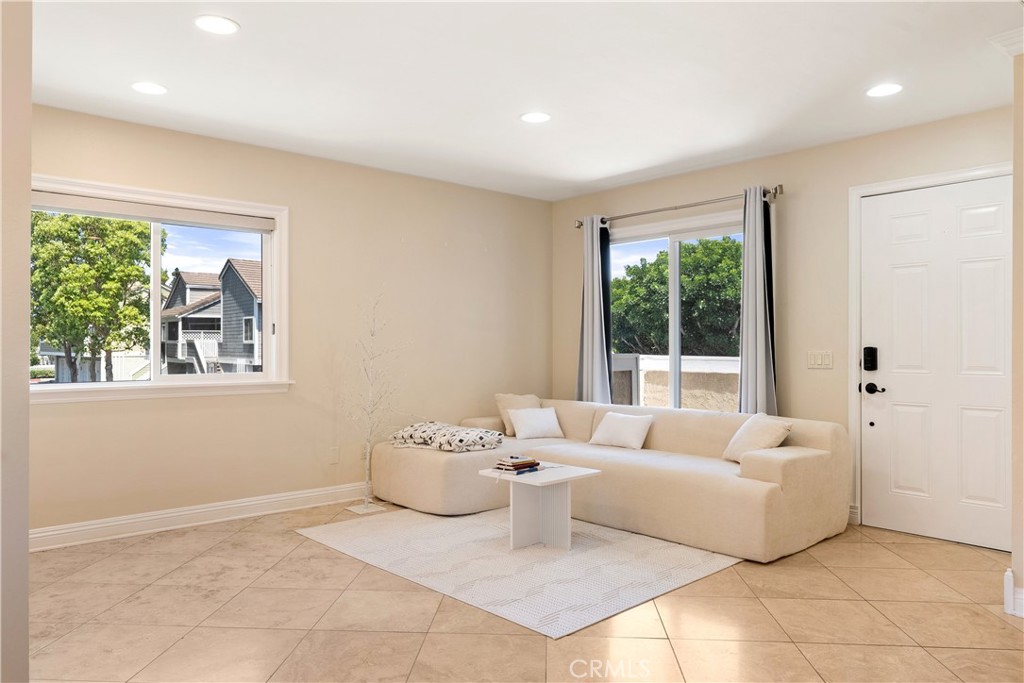 18 Laurel, Aliso Viejo CA 92656 - photo 5