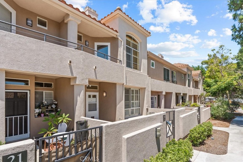 19 Softwind, Aliso Viejo CA 92656 - photo 1