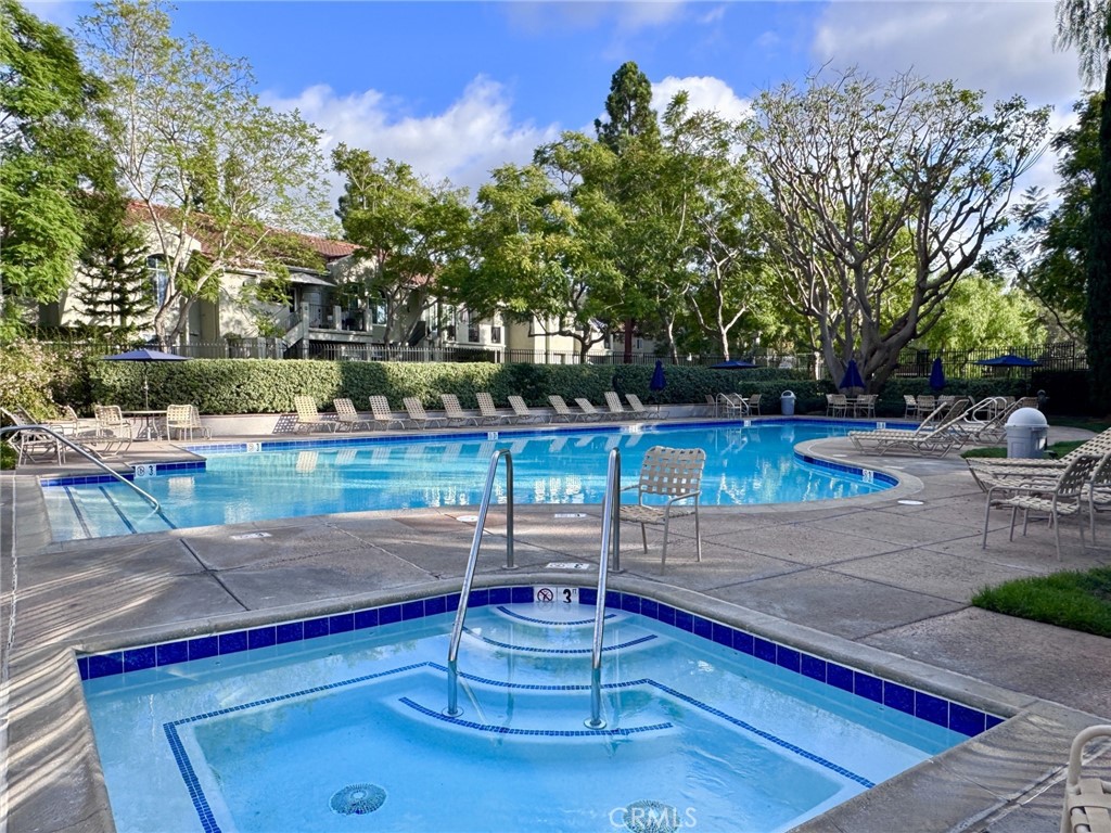 HOA pool and jacuzzi (2 in community) - 195 Cinnamon Teal, Aliso Viejo CA 92656 - photo 26