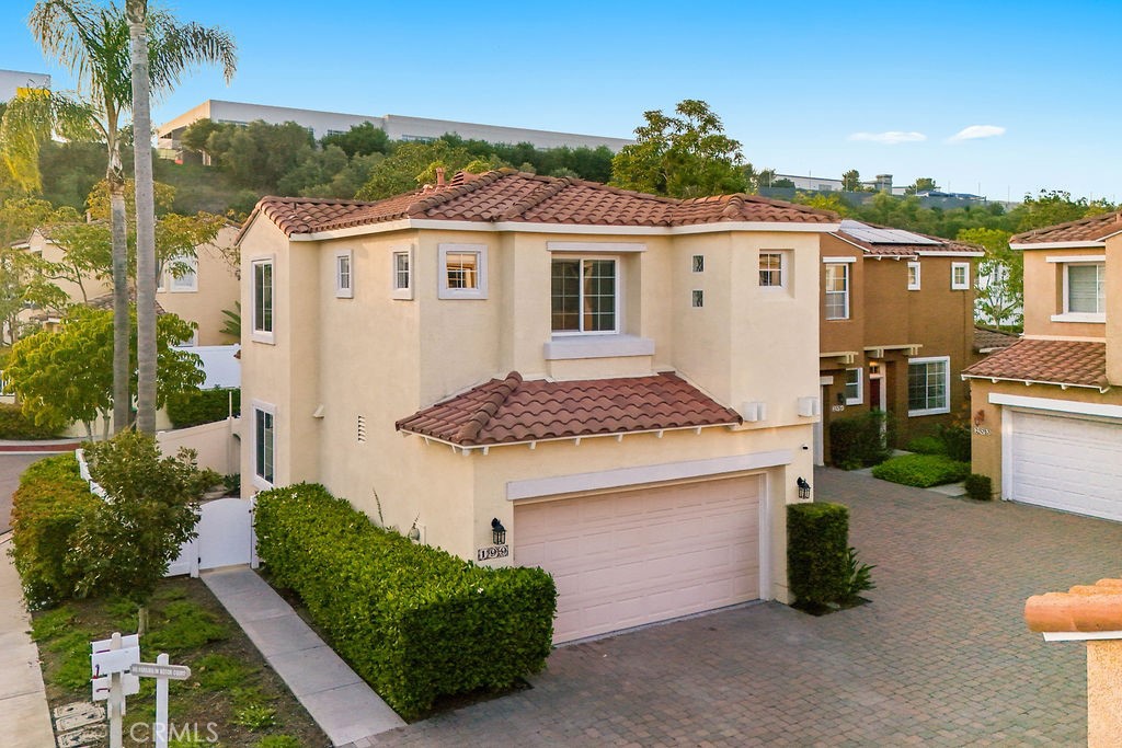 Welcome to 199 Las Flores Best location in the community. A Model Perfect Home - 199 Las Flores, Aliso Viejo CA 92656 - photo 1