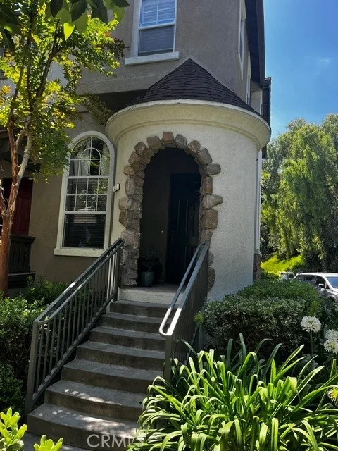 2 Benchmark, Aliso Viejo, CA 92656