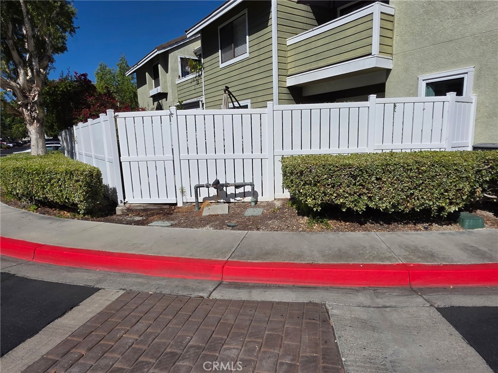 Corner Backyard. - 21 CAMBRIA Lane, Aliso Viejo CA 92656 - photo 2