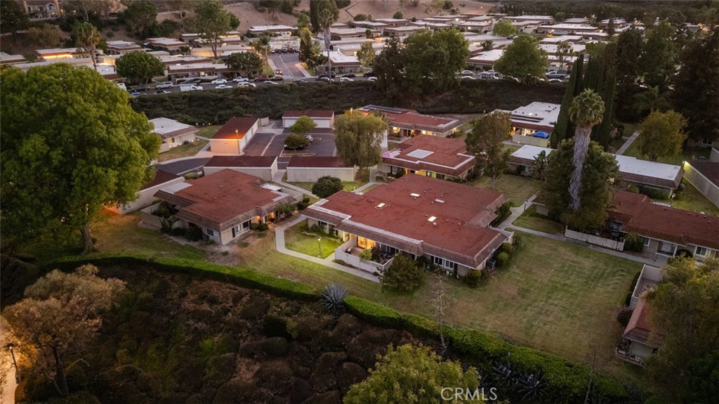 23475 Los Grandes, Aliso Viejo CA 92656 - photo 25