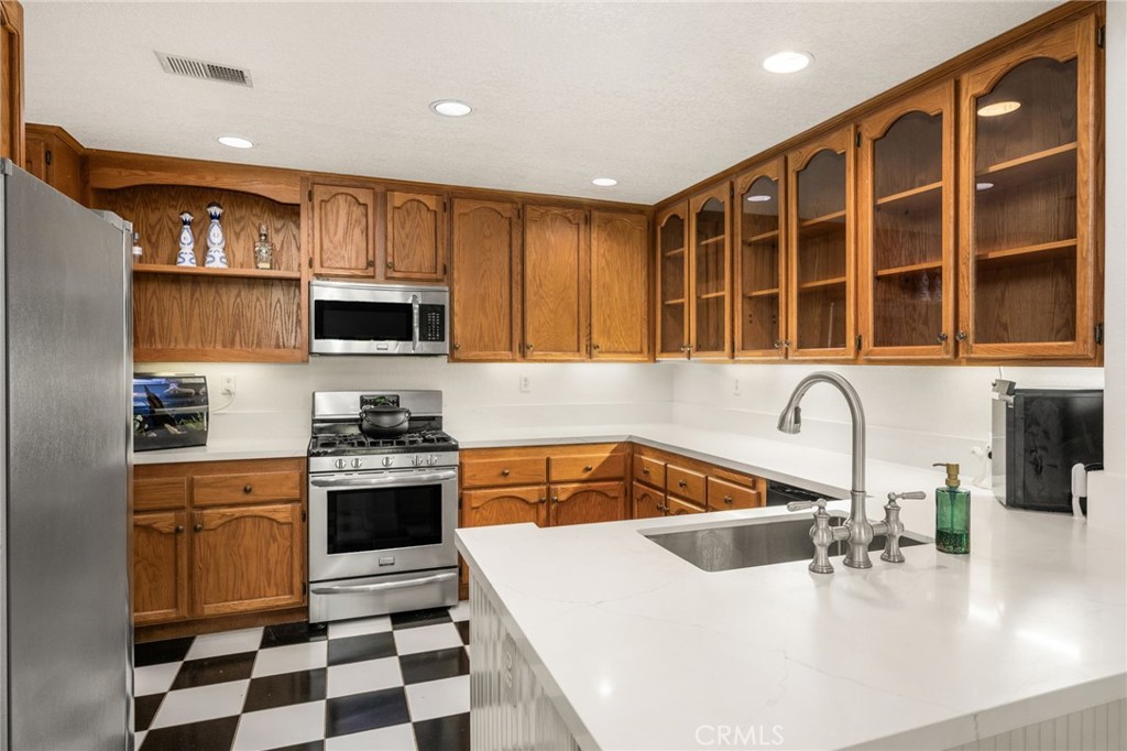 25 Camomile, Aliso Viejo CA 92656 - photo 6