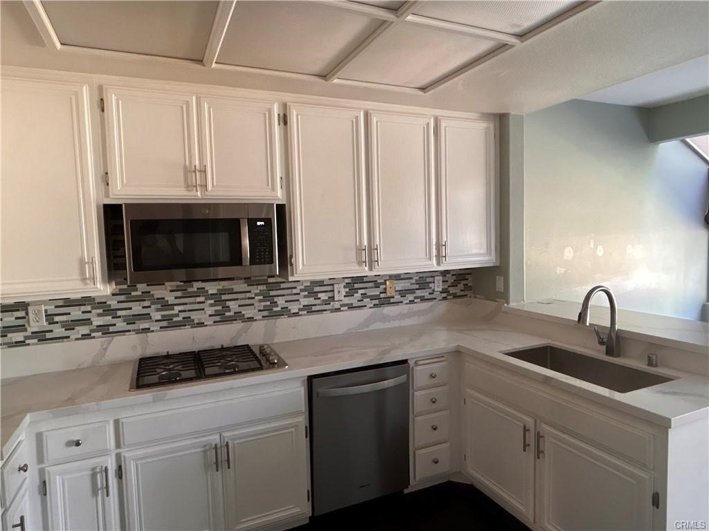 27 Gauguin Circle, Aliso Viejo CA 92656 - photo 2