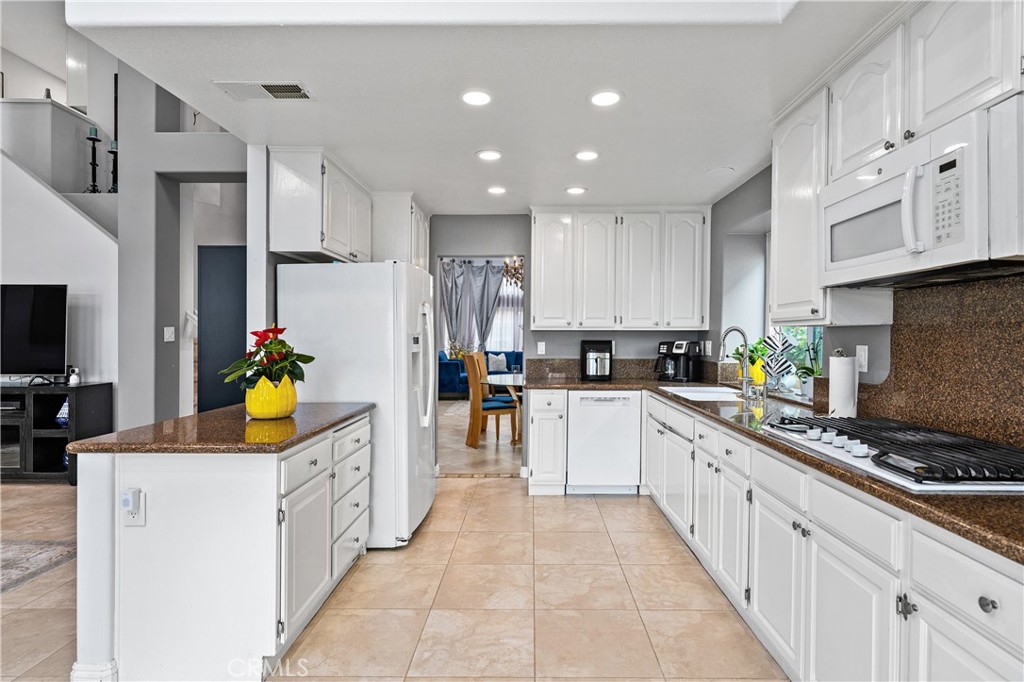 27 Rosy Finch Ln, Aliso Viejo CA 92656 - photo 8