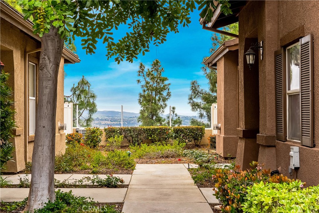 32 Iron Bark, Aliso Viejo CA 92656 - photo 1