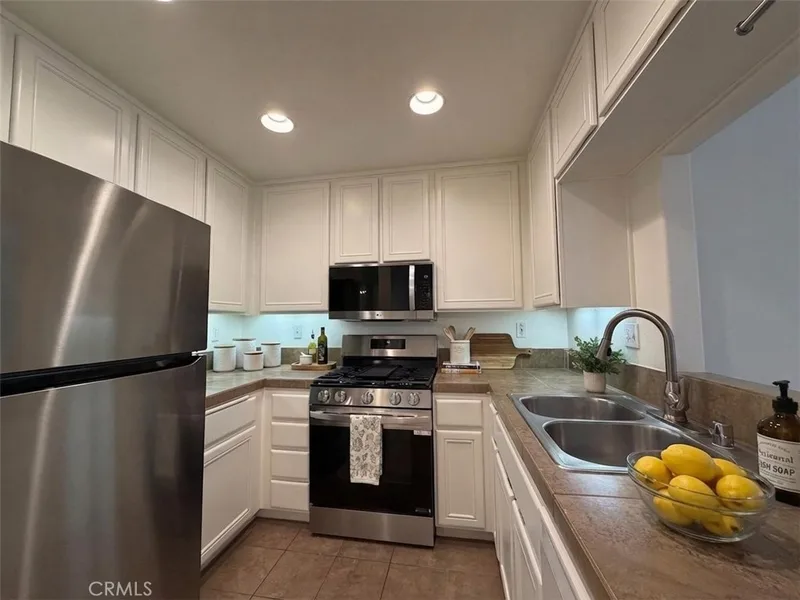 32 Tradewinds, Aliso Viejo, CA 92656