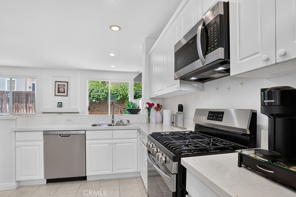 34 Rue Du Chateau, Aliso Viejo CA 92656 - photo 11