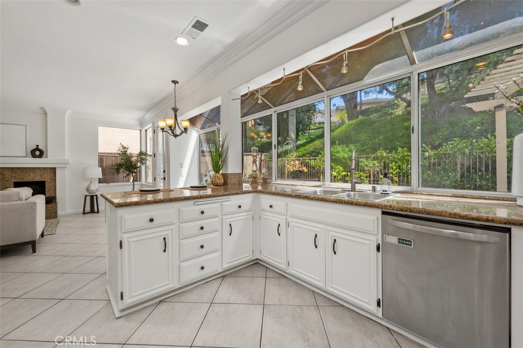 open kitchen - 36 Tanglewood, Aliso Viejo CA 92656 - photo 8
