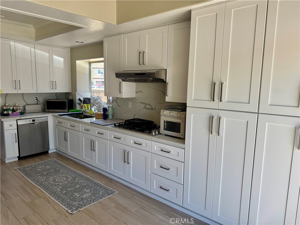 39 Chickadee Lane, Aliso Viejo CA 92656 - photo 2