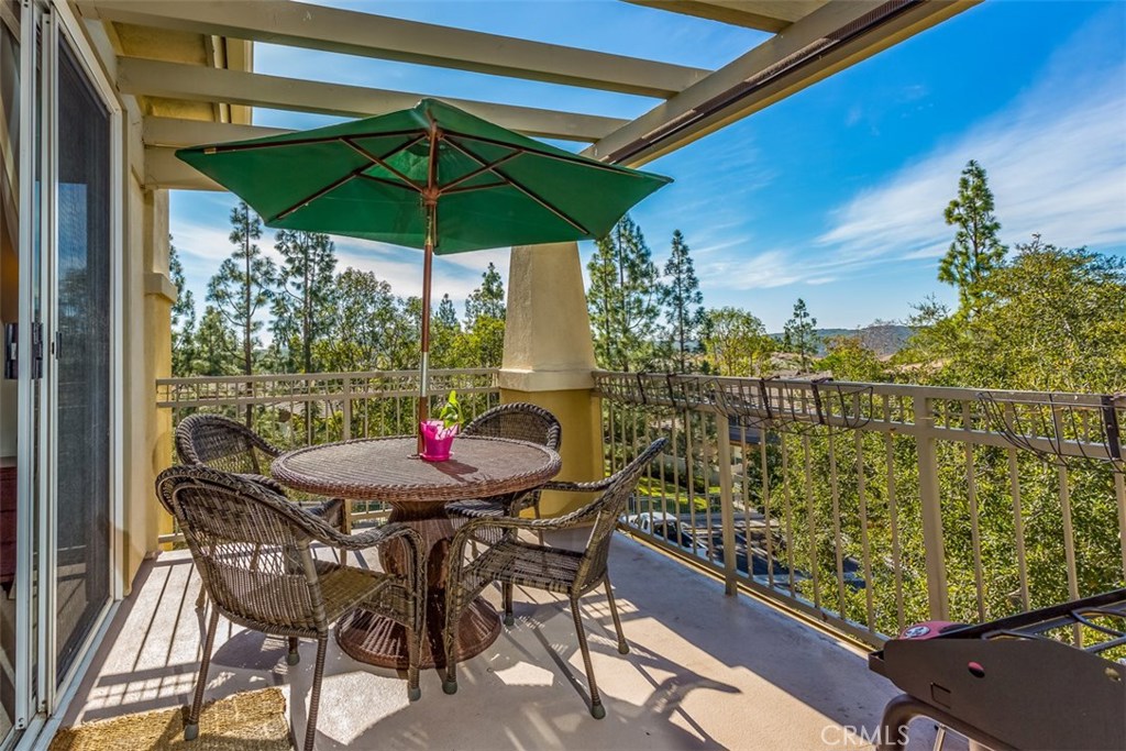 4 Woodcrest Lane 312, Aliso Viejo CA 92656 - photo 1