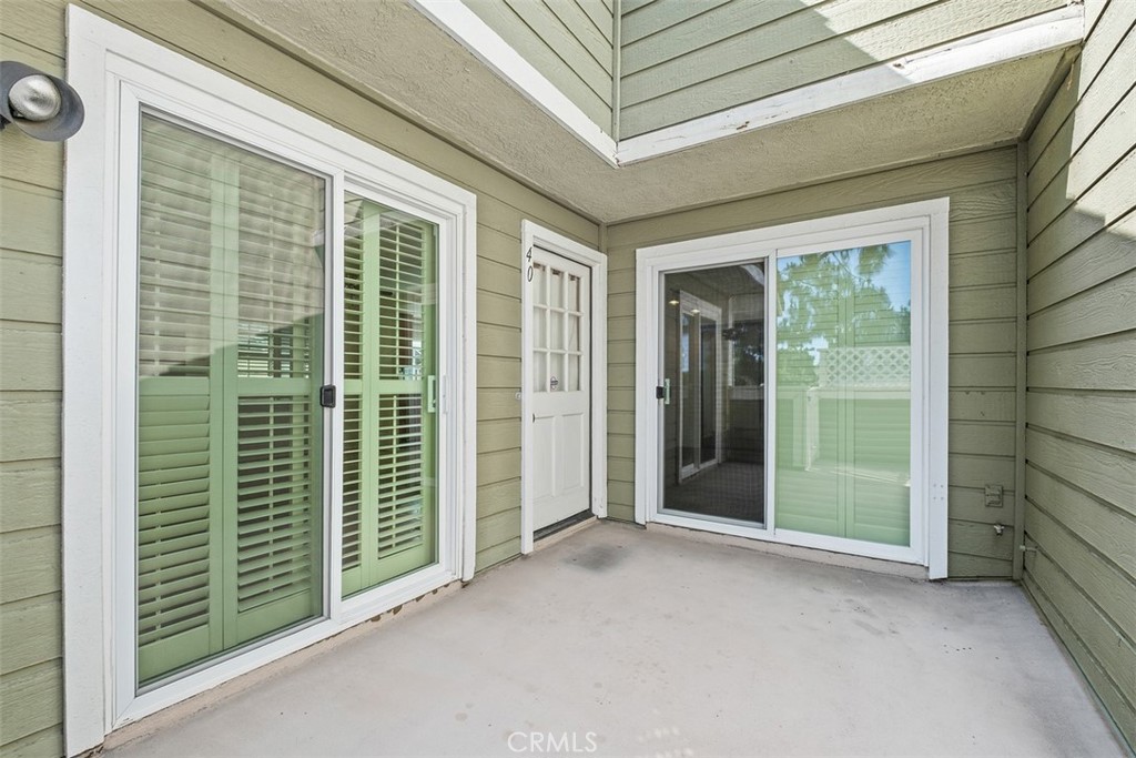 Private outdoor patio with multiple access points - 40 Hollyhock, Aliso Viejo CA 92656 - photo 4