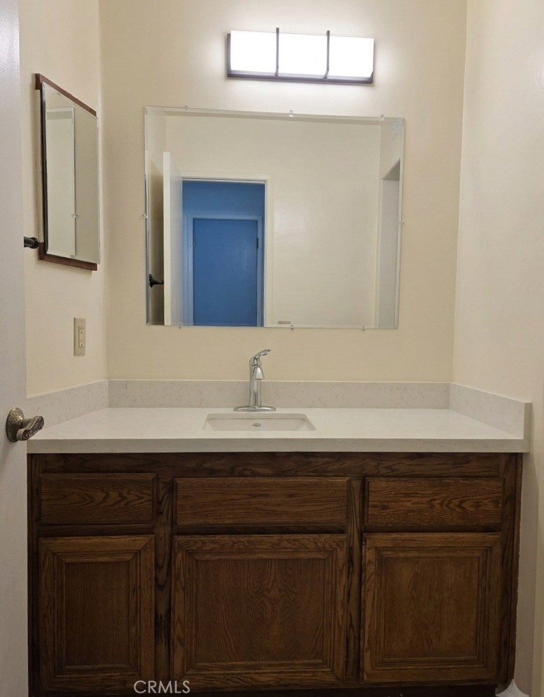 Primary Suite with Ensuite Bathroom,& Newer Bathroom Countertop. - 40 Hollyhock, Aliso Viejo CA 92656 - photo 20