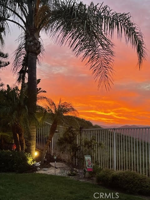 Welcome home to 43 Hollyleaf, Aliso Viejo...stunning sunsets are waiting for you to enjoy... - 43 Hollyleaf, Aliso Viejo CA 92656 - photo 1