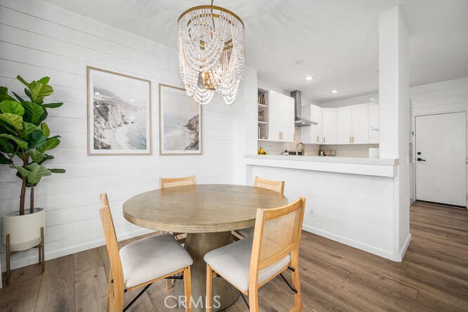 Shiplap continue the modern farmhouse look. - 45 Trofello Lane, Aliso Viejo CA 92656 - photo 1