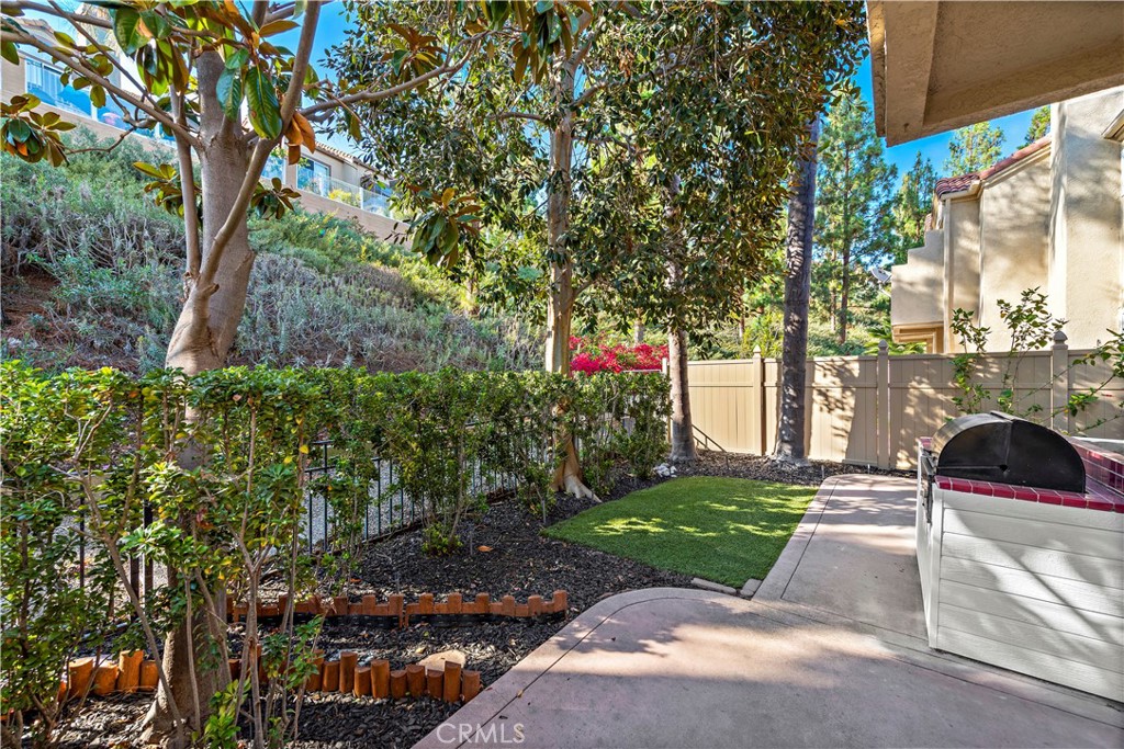 Enjoy sun and shade in your private backyard. - 47 Donatello, Aliso Viejo CA 92656 - photo 23