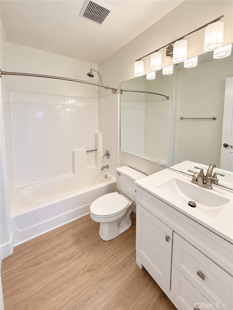 Secondary Suite Bathroom #2 - 5 Opera, Aliso Viejo CA 92656 - photo 20