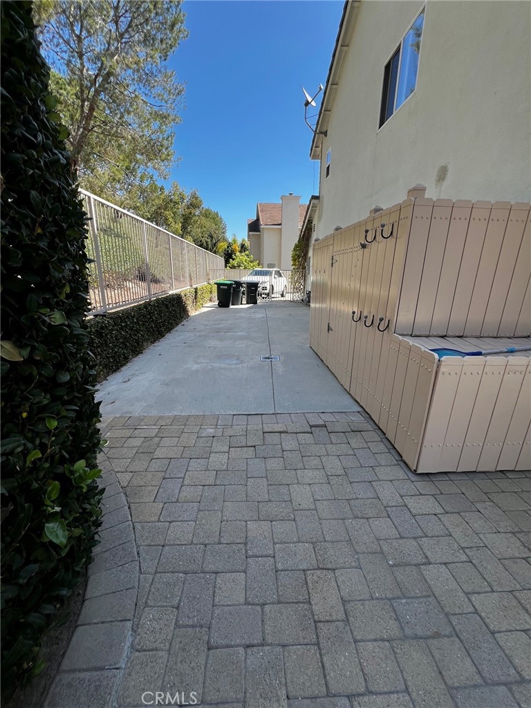 spacious side yard for more car parking - 50 Lyon Ridge, Aliso Viejo CA 92656 - photo 30