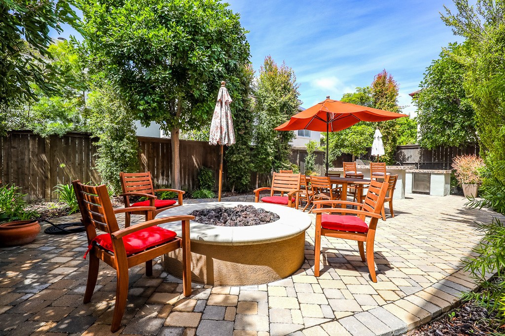 The living is easy around your firepit - great for those cooler nights. - 52 Southern Hills Drive, Aliso Viejo CA 92656 - photo 1