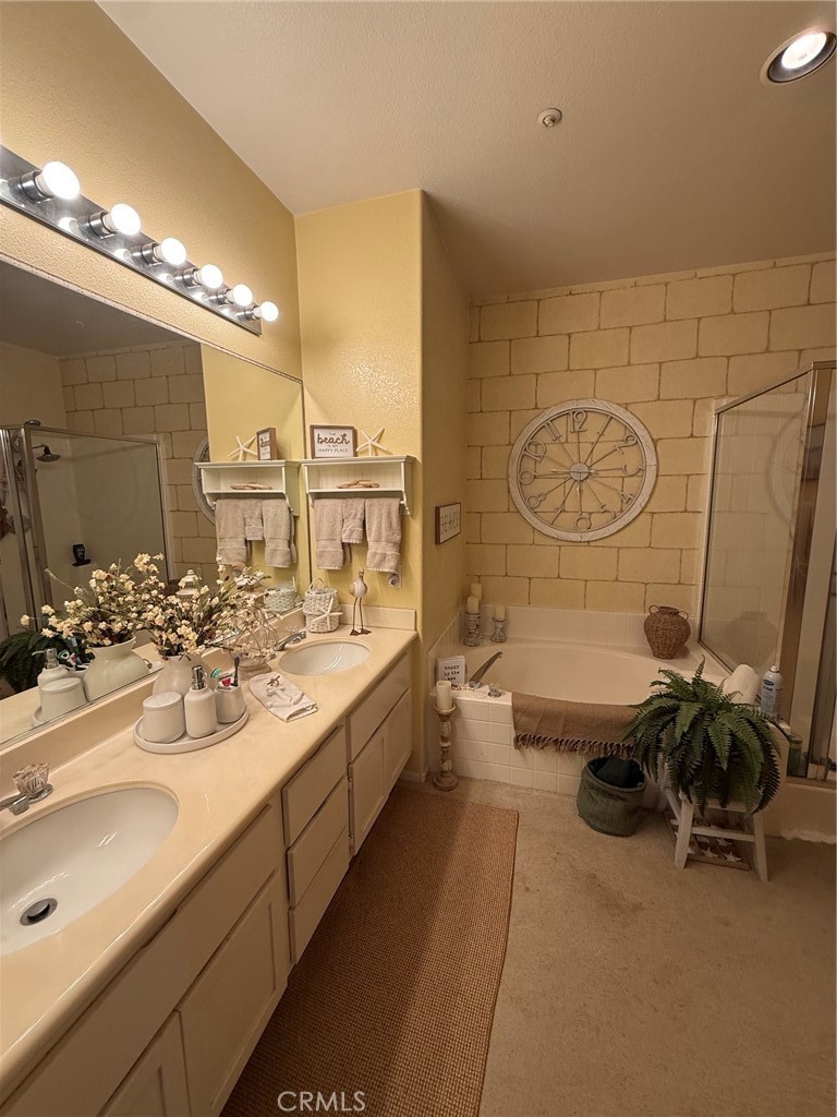 master bathroom - 52 Trofello, Aliso Viejo CA 92656 - photo 12