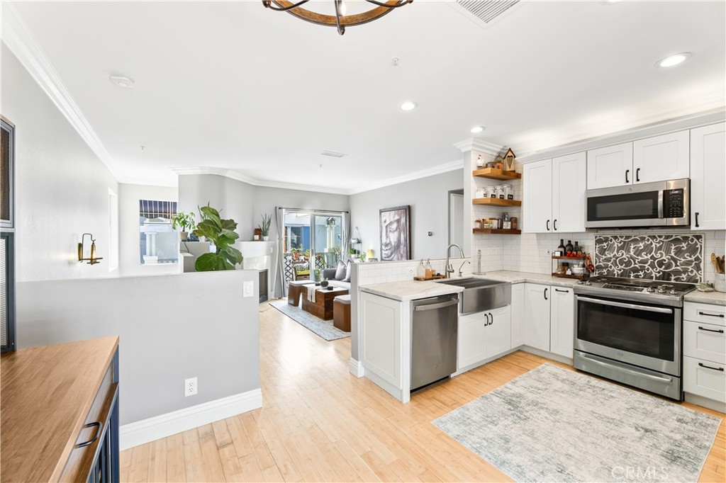 Dinning & Kitchen - 59 Breakers Lane, Aliso Viejo CA 92656 - photo 1