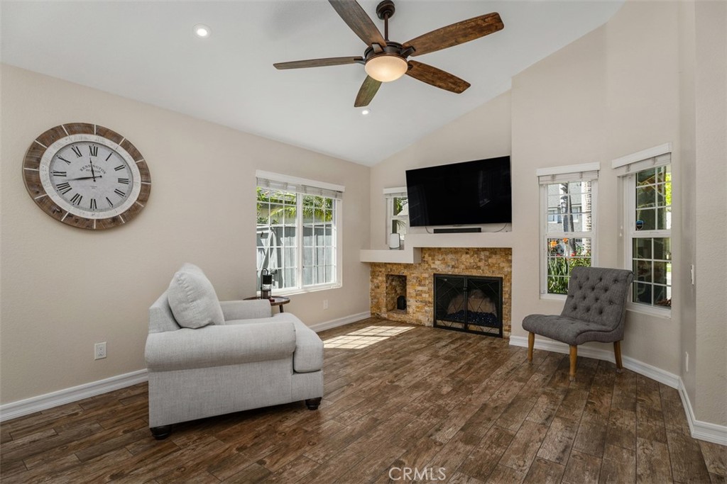 Living Room - 6 Briarglenn, Aliso Viejo CA 92656 - photo 5