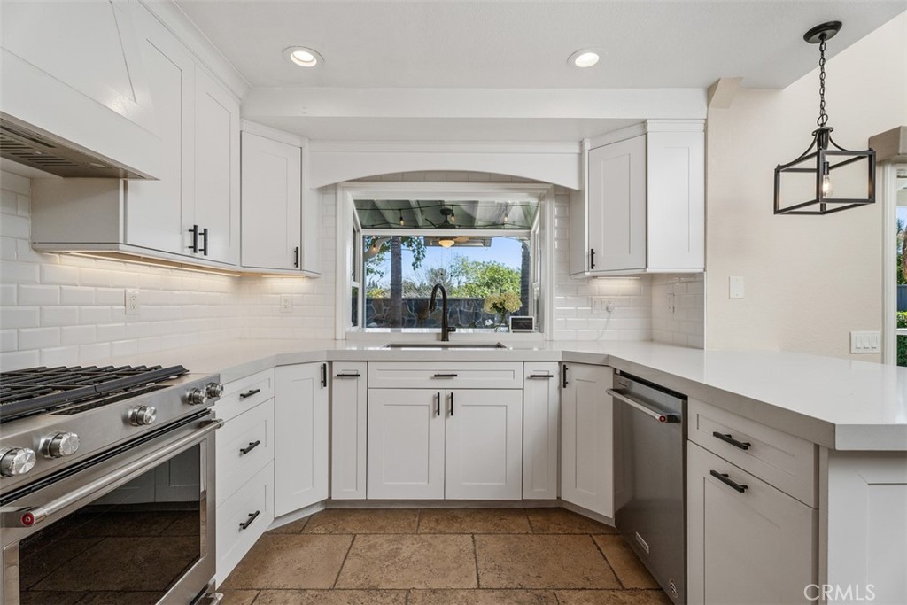 Kitchen - 6 Briarglenn, Aliso Viejo CA 92656 - photo 14