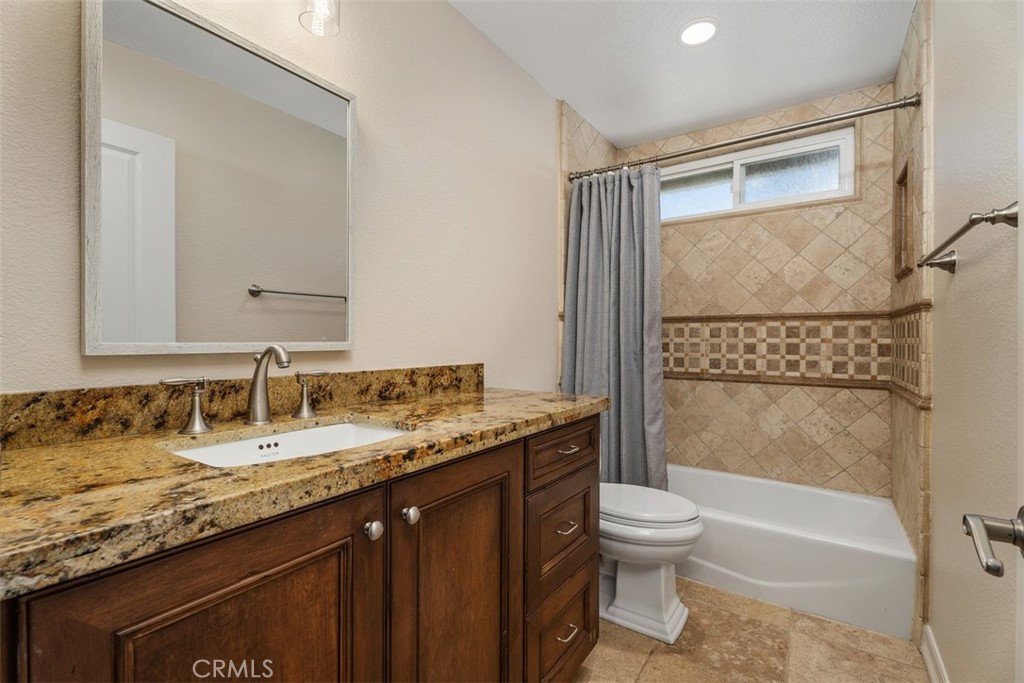 Bedroom #2 Ensuite Bathroom - 6 Briarglenn, Aliso Viejo CA 92656 - photo 27