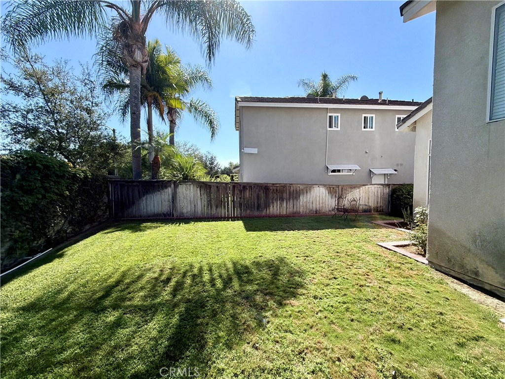 Fully fenced and not overlooked, rare privacy for this tract - 6 Mallorn, Aliso Viejo CA 92656 - photo 10