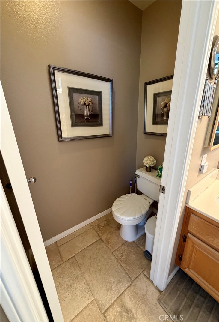 Primary bath with dual vanity and private water closet - 6 Mallorn, Aliso Viejo CA 92656 - photo 18