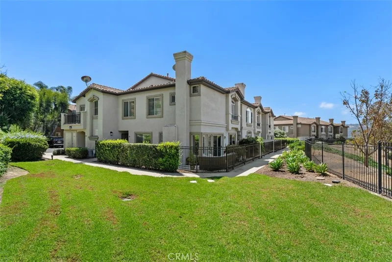 65 Vellisimo, Aliso Viejo