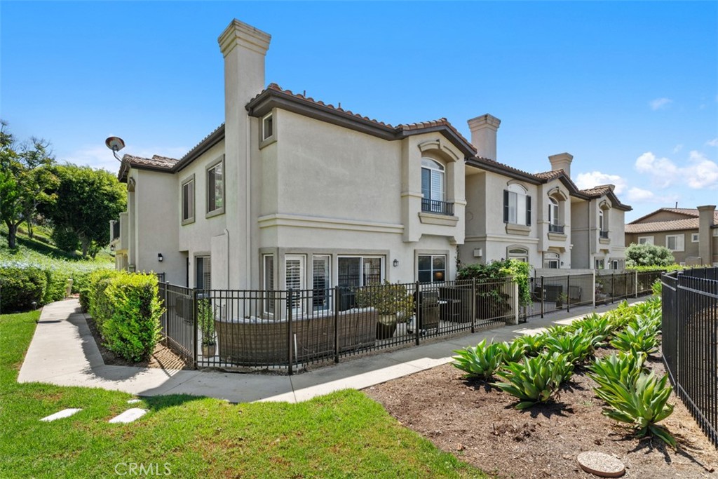 65 Vellisimo, Aliso Viejo CA 92656 - photo 2