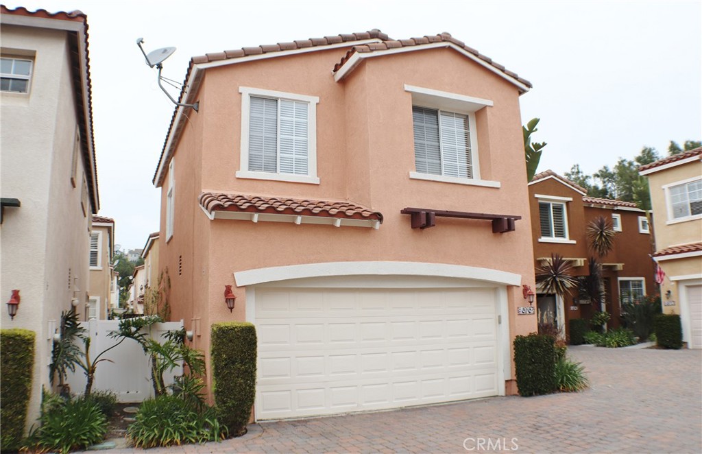 66 Las Flores, Aliso Viejo CA 92656 - photo 1
