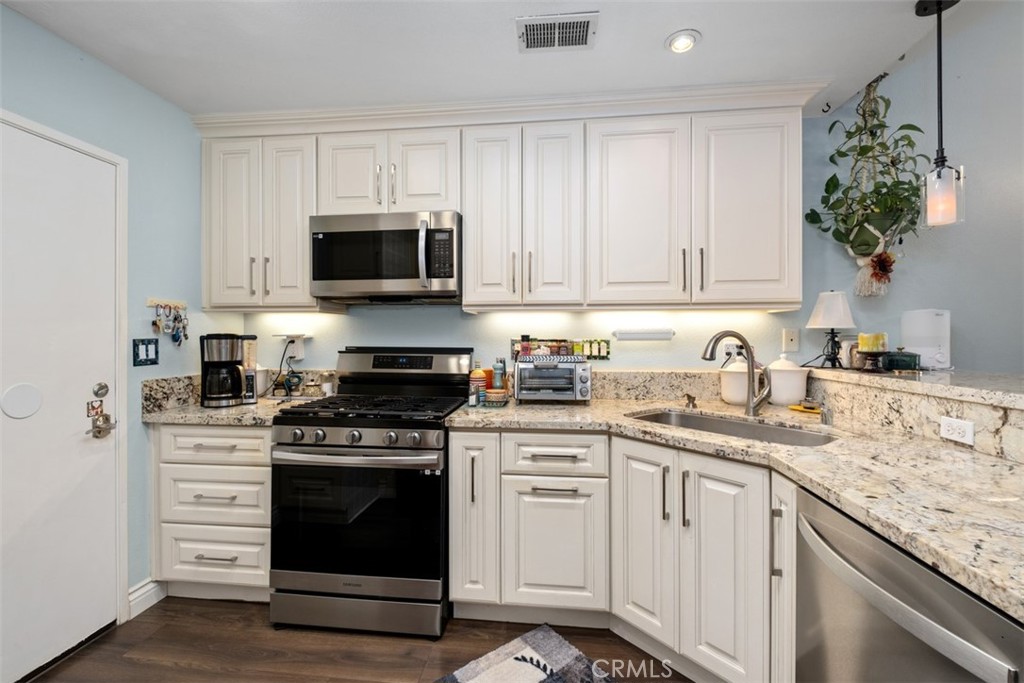 67 Carlsbad, Aliso Viejo CA 92656 - photo 4