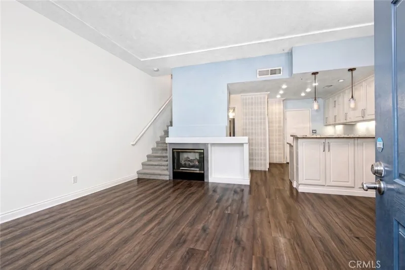 67 Carlsbad, Aliso Viejo, CA 92656