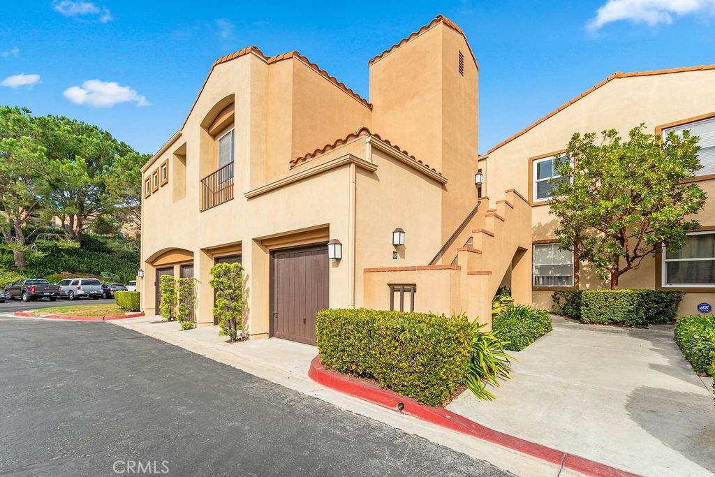 Unit 68 upstairs, garage is the first one on the right. - 68 Verdin Lane, Aliso Viejo CA 92656 - photo 16