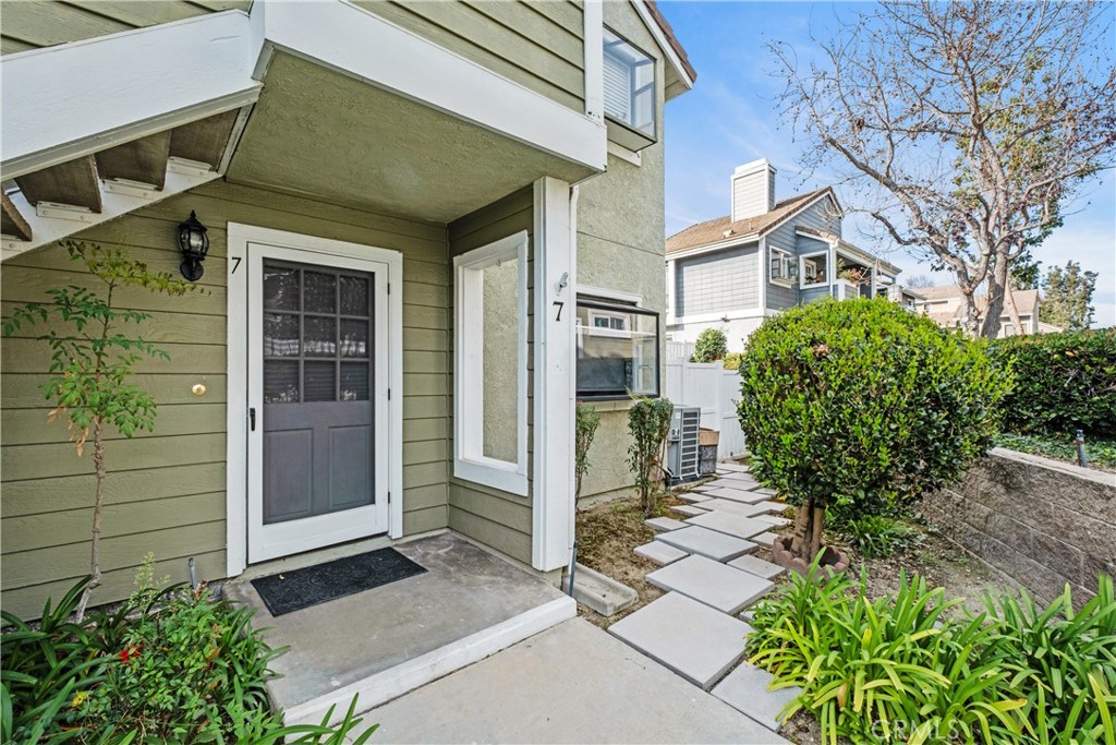 7 Oak Spring 319, Aliso Viejo CA 92656 - photo 1